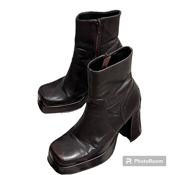 STEVE MADDEN Vintage 90s Shelly Platform Square Toe Boots Size 5.5 - Picture 2 of 12